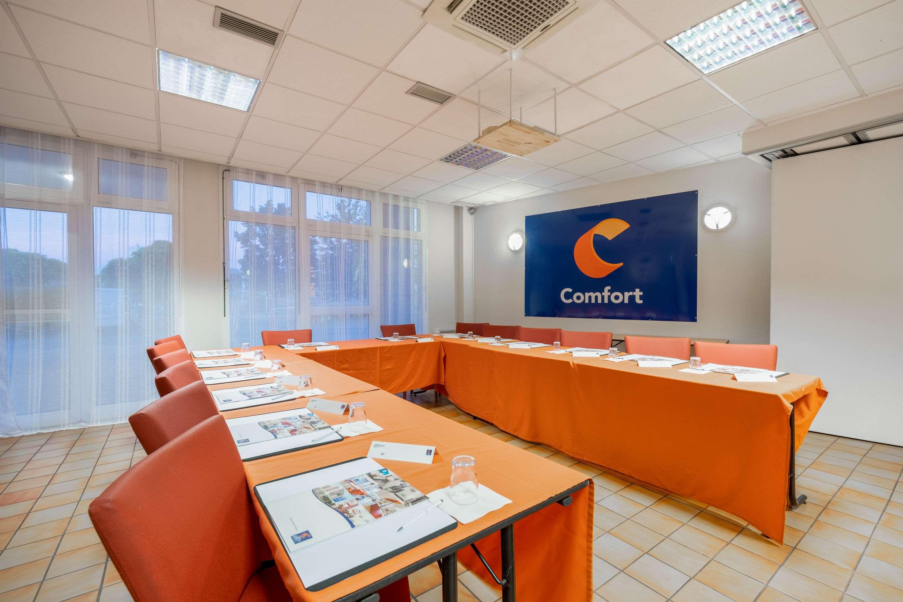 Comfort Hotel Montluçon Zewnętrze zdjęcie